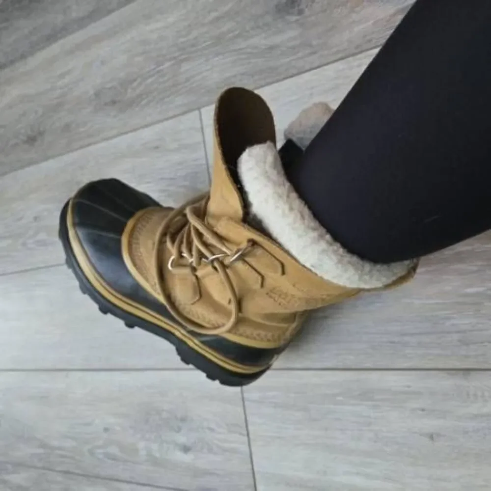 Caribou Sorel women's winter snow waterproof wp boots sz 5 tan with black tread
